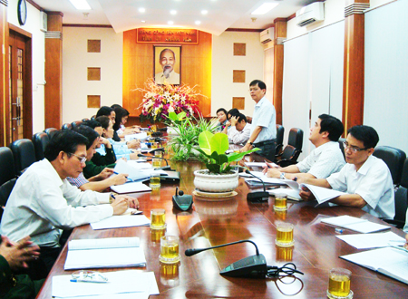 Lãnh đạo tỉnh làm việc với đoàn công tác Báo Nhân Dân