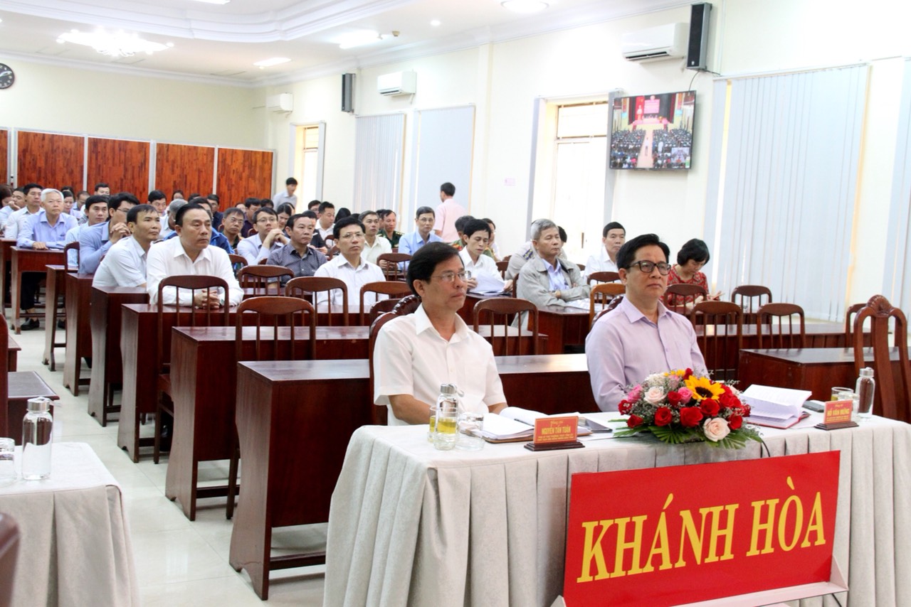 “Đảng Cộng sản Việt Nam - Trí tuệ, bản lĩnh, đổi mới  vì độc lập dân tộc và chủ nghĩa xã hội”