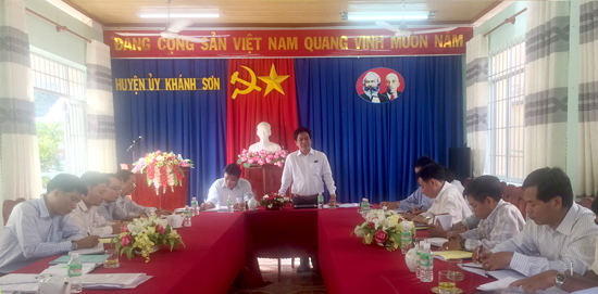 Tiếp tục kiểm tra việc thực hiện Chỉ thị số 05 gắn với Nghị quyết Trung ương 4 khóa XII về xây dựng Đảng tại Huyện ủy Khánh Sơn 