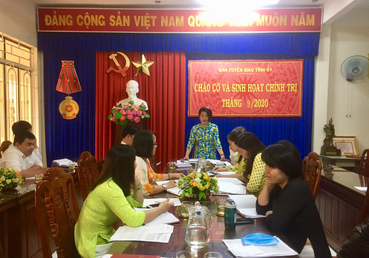 SINH HOẠT CHÍNH TRỊ THÁNG 9: CHUYÊN ĐỀ "BÁC HỒ VÀ NGÀY QUỐC KHÁNH NƯỚC CỘNG HÒA XÃ HỘI CHỦ NGHĨA VIỆT NAM"