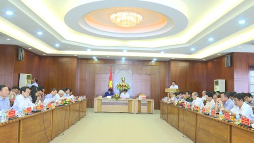 UBND tỉnh họp về tình hình KT-XH trong quý I năm 2018