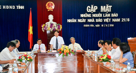 stt-Gặp mặt các cơ quan báo chí