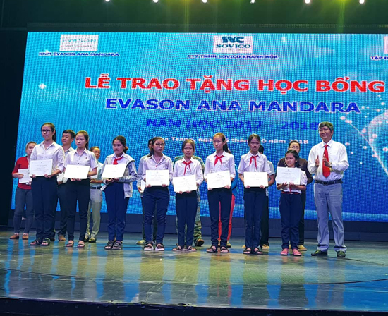 Lễ trao học bổng Ana Mandara năm học 2017-2018