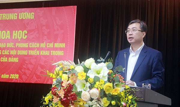 Học và làm theo tư tưởng, đạo đức, phong cách Hồ Chí Minh gắn với nghị quyết Đại hội Đảng