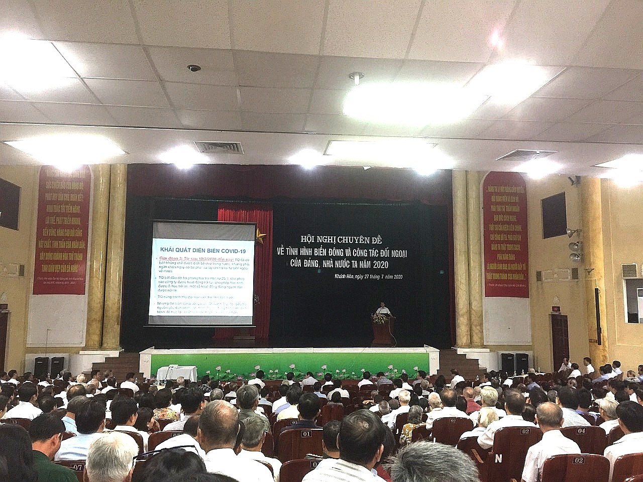 Đẩy mạnh tuyên truyền, khẳng định sự ưu việt, bản chất nhân văn của chế độ ta