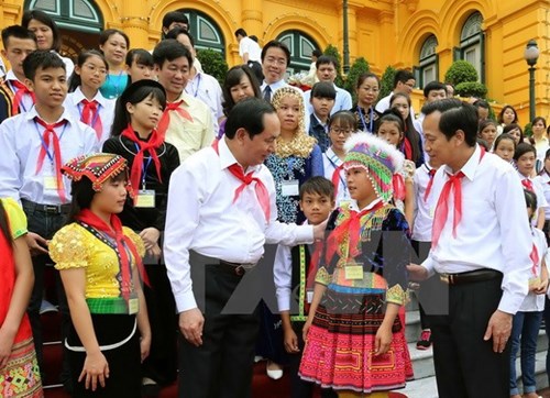 Chủ tịch nước Trần Đại Quang gặp mặt đoàn đại biểu trẻ em có hoàn cảnh đặc biệt, khó khăn