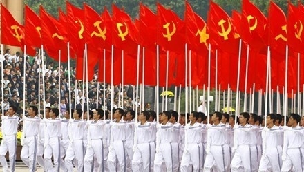 "Kính chiếu yêu" và "gậy như ý"