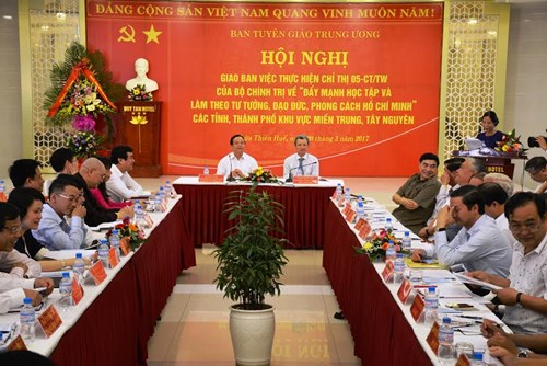 Giao ban việc thực hiện Chỉ thị 05- CT/TW của Bộ Chính trị các địa phương khu vực miền Trung, Tây Nguyên
