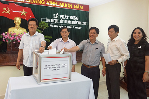 Phát động ủng hộ Quỹ "Đền ơn đáp nghĩa" năm 2017