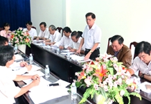 Phải công khai về tài chính và công tác cán bộ