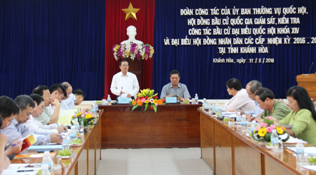 Kiểm tra công tác bầu cử tại Khánh Hòa
