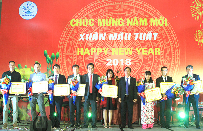 Lãnh đạo tỉnh Khánh Hòa chúc Tết các vị khách quốc tế và kiều bào