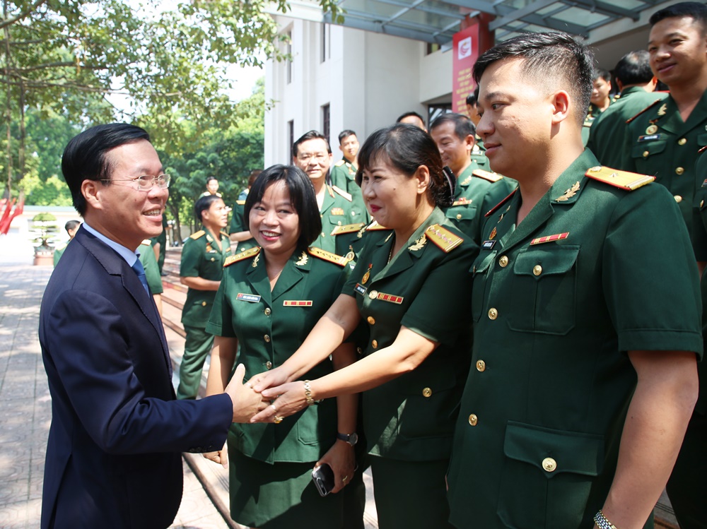 Sơ kết và tôn vinh điển hình tiên tiến thực hiện Cuộc vận động “Phát huy truyền thống, cống hiến tài năng, xứng danh Bộ đội Cụ Hồ”