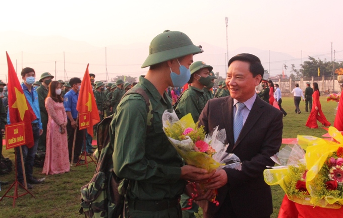 Khánh Hòa tiễn 2.023 thanh niên lên đường nhập ngũ