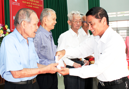 Câu lạc bộ Hưu trí tỉnh: Ngôi nhà chung ấm áp