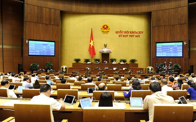 Ðưa đất nước vượt qua khó khăn, nâng cao đời sống nhân dân