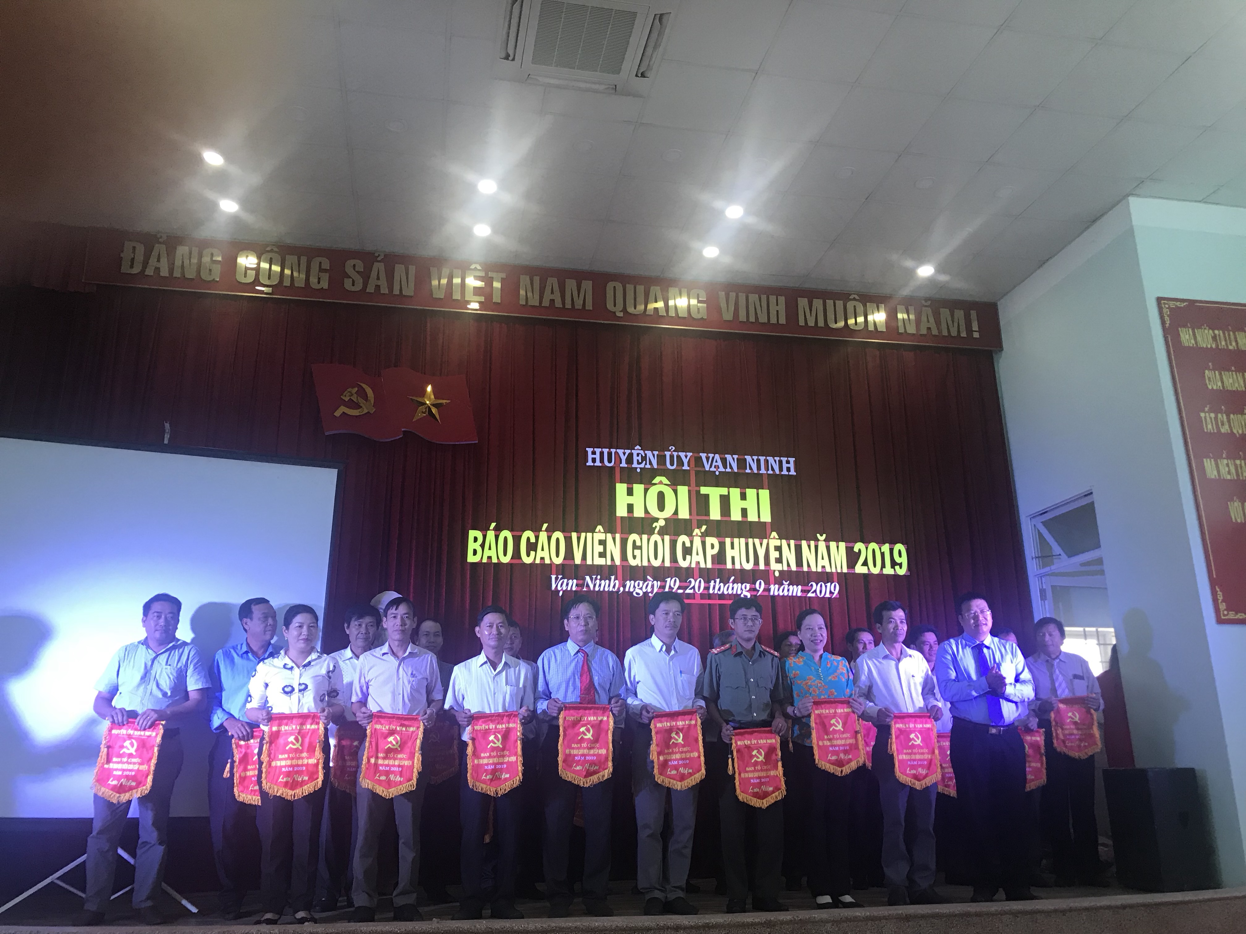 Hội thi Báo cáo viên giỏi huyện Vạn Ninh năm 2019 thành công tốt đẹp