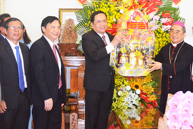Chủ tịch Ủy ban Trung ương Mặt trận Tổ quốc Việt Nam thăm Tòa Giám mục Giáo phận Nha Trang