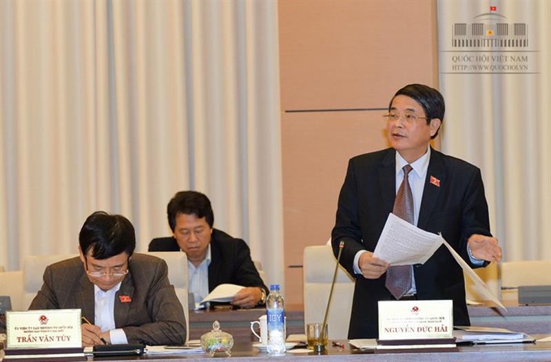 Ủy ban thường vụ Quốc hội cho ý kiến về việc thực hành tiết kiệm, chống lãng phí năm 2016