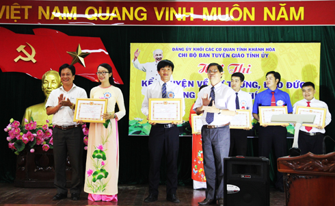 Thi kể chuyện về Bác Hồ