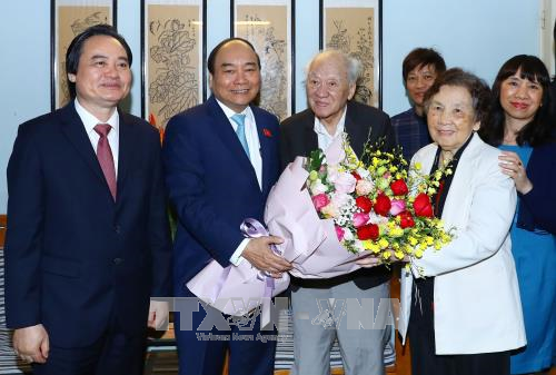 Thủ tướng Nguyễn Xuân Phúc thăm hỏi, chúc mừng các nhà giáo nhân dịp 20/11