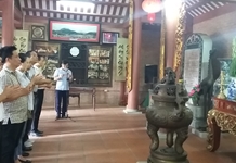 Dâng hương tưởng niệm các anh hùng liệt sĩ tại Khu di tích lịch sử Quốc gia 27/7