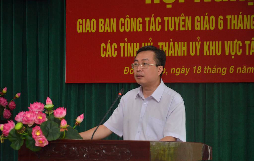 Tăng cường đấu tranh bảo vệ nền tảng tư tưởng của Đảng
