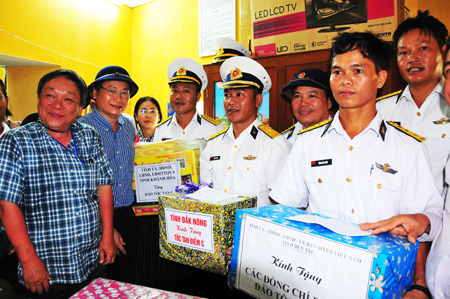 Lãnh đạo tỉnh Khánh Hòa: Thăm, làm việc tại đảo Núi Le, Tốc Tan, Phan Vinh