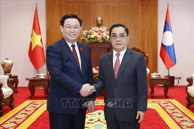 Chủ tịch Quốc hội Vương Đình Huệ hội kiến Tổng Bí thư, Chủ tịch nước Lào