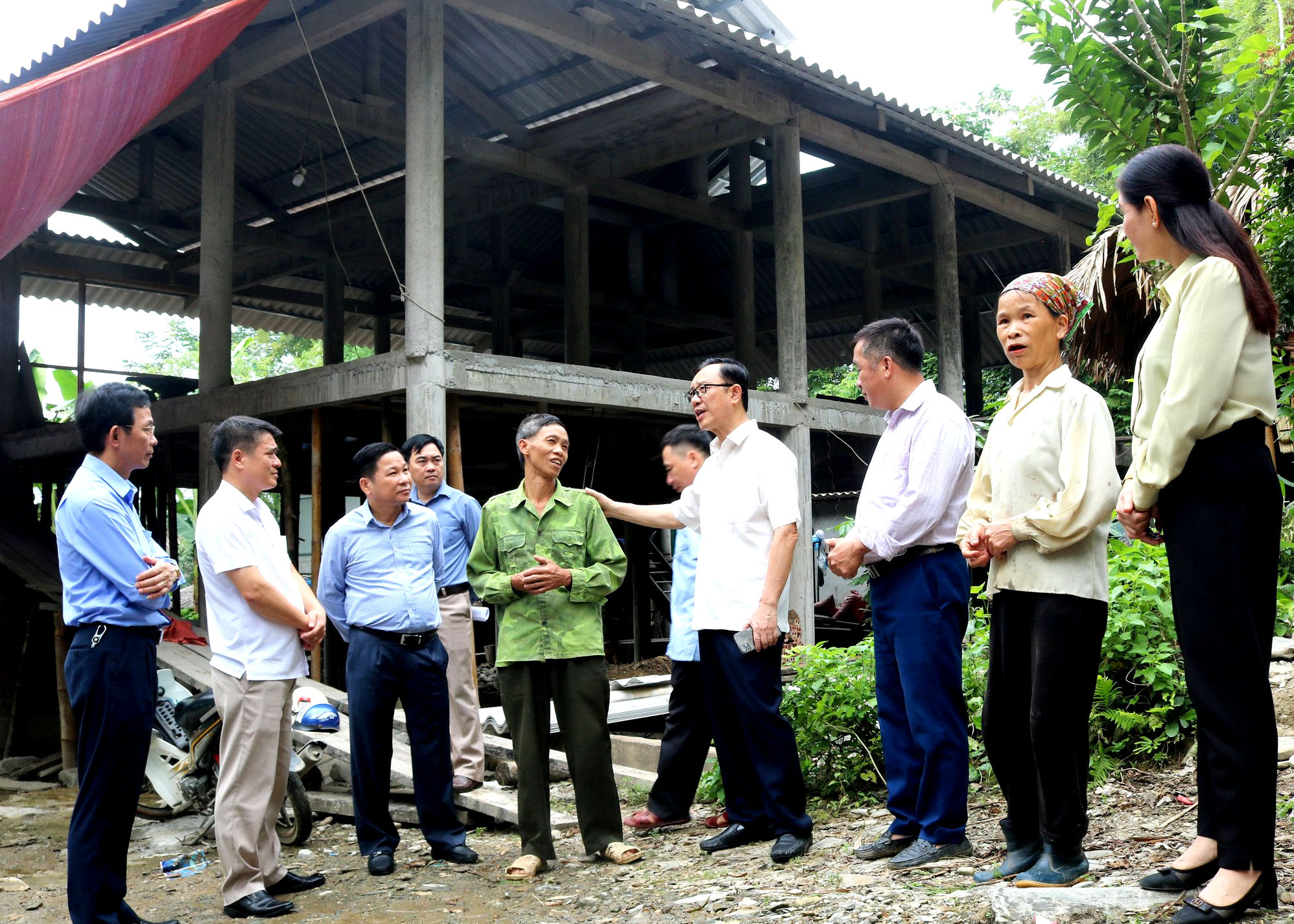 Phát huy vai trò của nhân dân tham gia xây dựng tổ chức cơ sở đảng, nâng cao chất lượng đảng viên