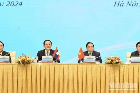Tăng cường kết nối hai nền kinh tế, hạ tầng giao thông chiến lược Việt Nam-Lào