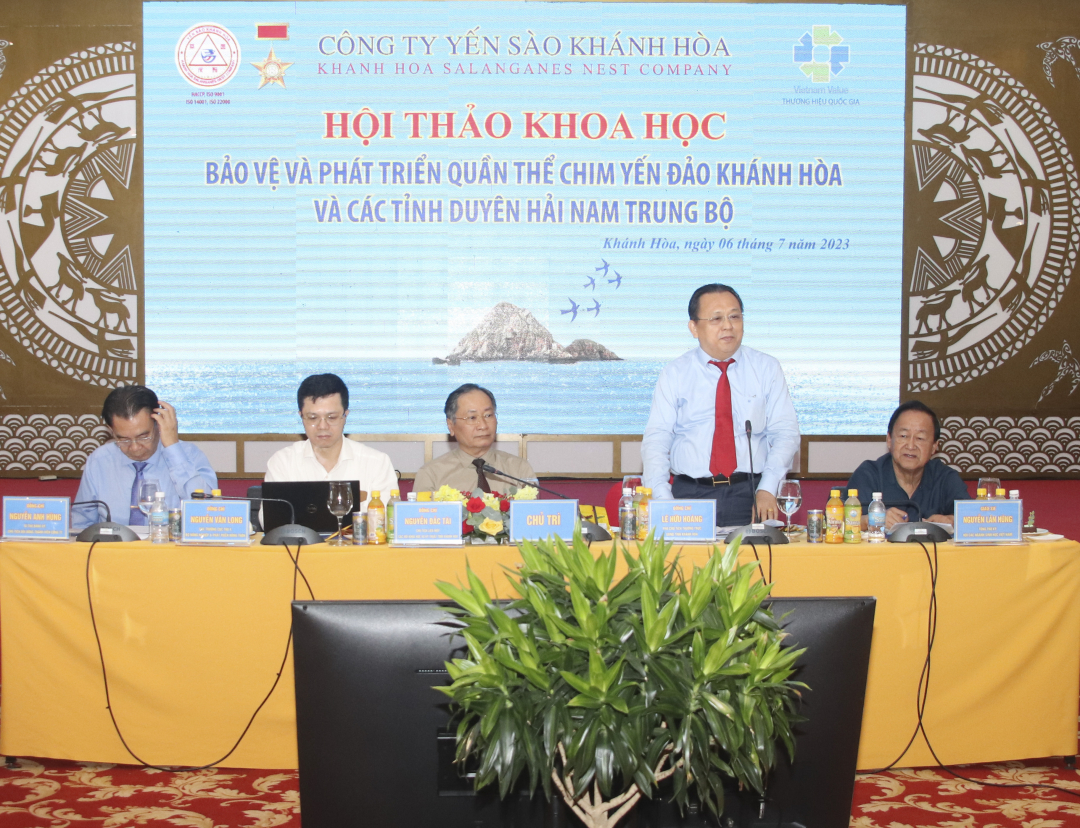 Cấp bách bảo vệ quần thể chim yến đảo