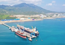 Kinh tế phục hồi mạnh mẽ