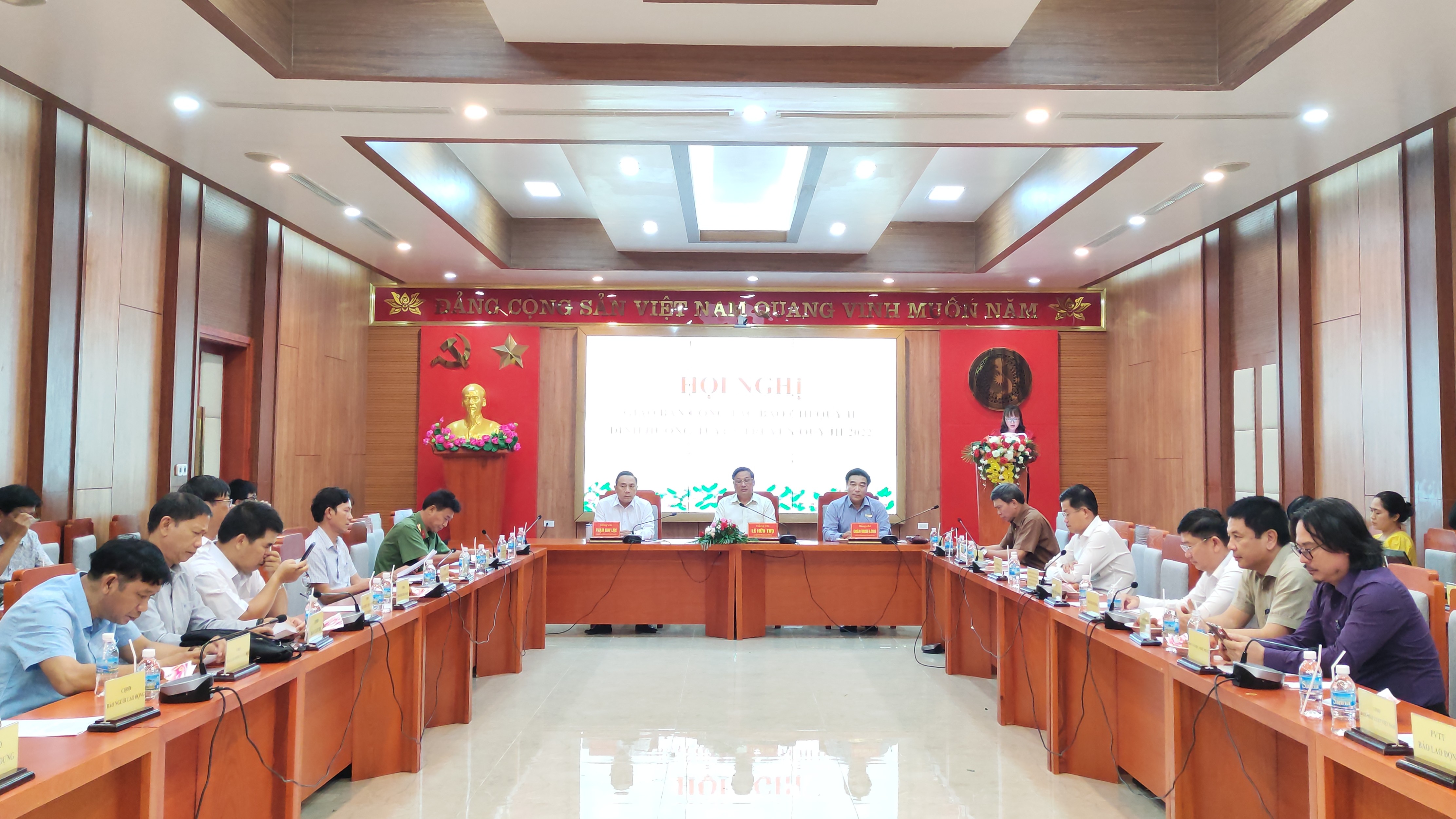 Hội nghị giao ban công tác báo chí quý II và định hướng tuyên truyền quý III/2022