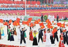 Thực hiện quyền con người và nguyên tắc tập trung dân chủ trong xây dựng và bảo vệ Tổ quốc