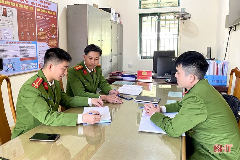 Lực lượng công an xã học tập và làm theo phong cách làm việc tận tụy của Chủ tịch Hồ Chí Minh