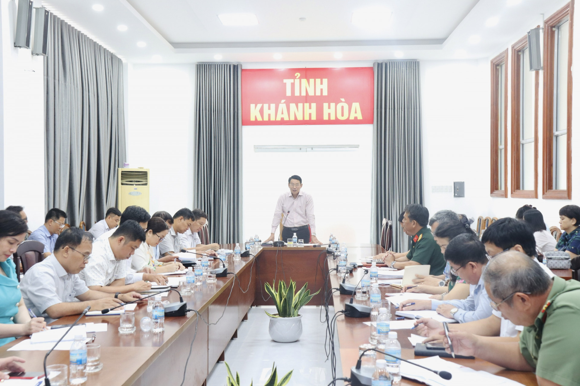 Nhiều ca sĩ nổi tiếng trình diễn trong đêm khai mạc Liên hoan Du lịch Biển Nha Trang 2024