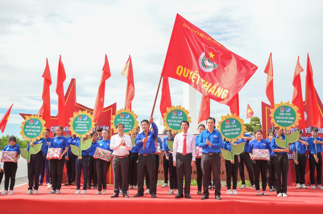 Xuất quân cao điểm các chiến dịch thanh niên tình nguyện hè năm 2023