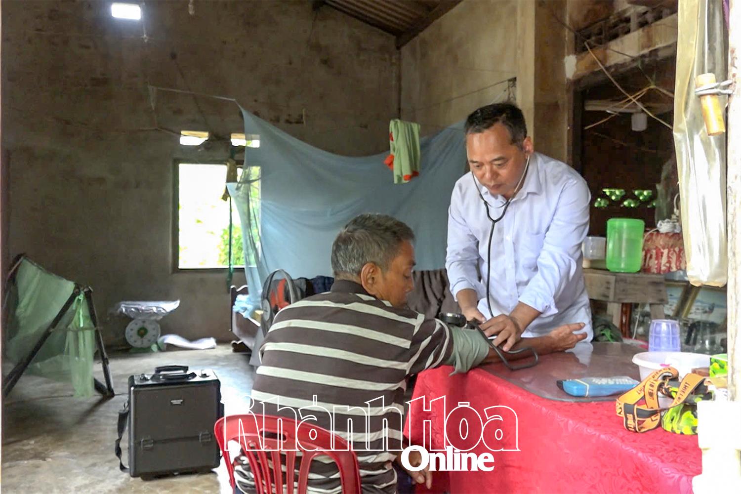 Hướng tới Đại hội đại biểu Đảng bộ tỉnh Khánh Hòa lần thứ I, nhiệm kỳ 2025 - 2030: Xây dựng đội ngũ cán bộ dân tộc thiểu số trong thời kỳ mới - Kỳ 2: Bắc "nhịp cầu" nối ý Đảng, lòng dân