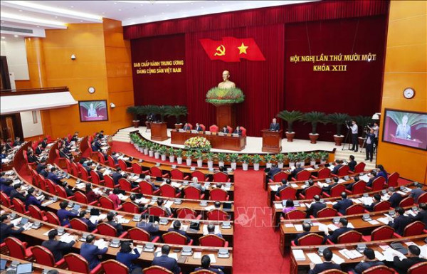Thông cáo báo chí về ngày làm việc thứ nhất của Hội nghị Trung ương 11, khóa XIII