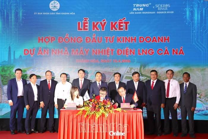 Ký kết đầu tư Dự án Nhà máy Nhiệt điện LNG Cà Ná và Dự án Khu bến cảng Cà Ná