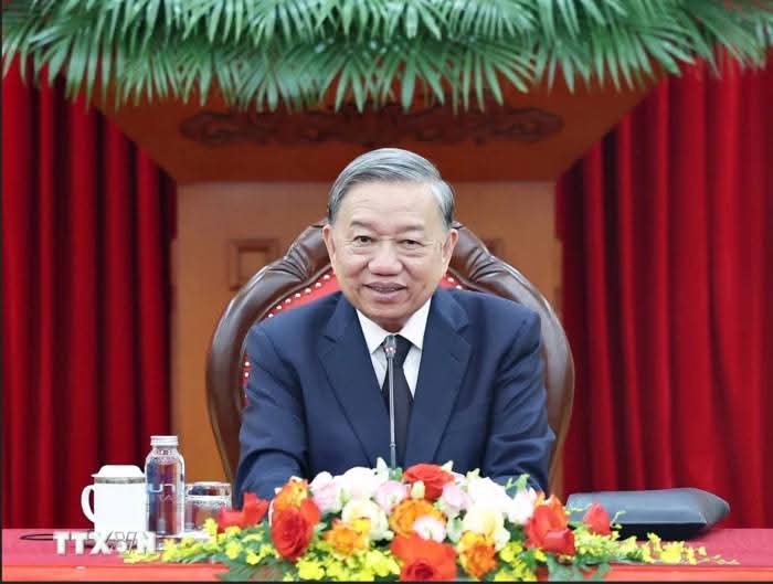 Tổng Bí thư Tô Lâm ký Quy định về công tác chính trị, tư tưởng trong Đảng
