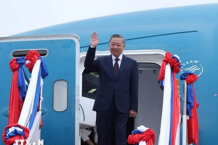 Chủ tịch nước Tô Lâm đến Viêng Chăn, bắt đầu thăm cấp Nhà nước tới Lào
