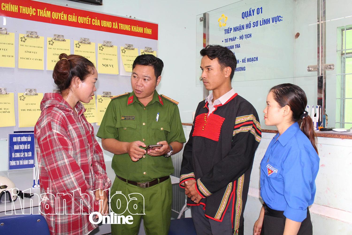 Xây dựng đội ngũ cán bộ dân tộc thiểu số trong thời kỳ mới - Kỳ cuối: Tháo gỡ những “lực cản” để phát triển