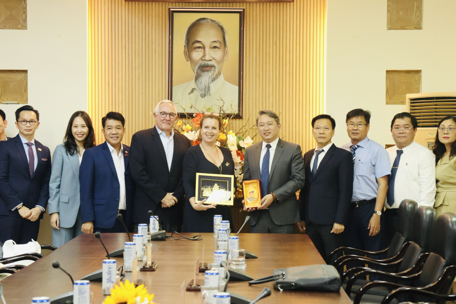 Bí thư Tỉnh ủy Nguyễn Hải Ninh tiếp đoàn công tác Hiệp hội doanh nghiệp châu Âu tại Việt Nam