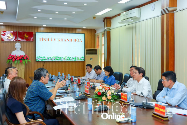 Bí thư Tỉnh ủy Nghiêm Xuân Thành làm việc với đại diện Hiệp hội Phát triển Điện ảnh Việt Nam