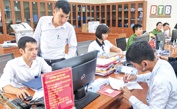 Xây dựng nền hành chính hiện đại 