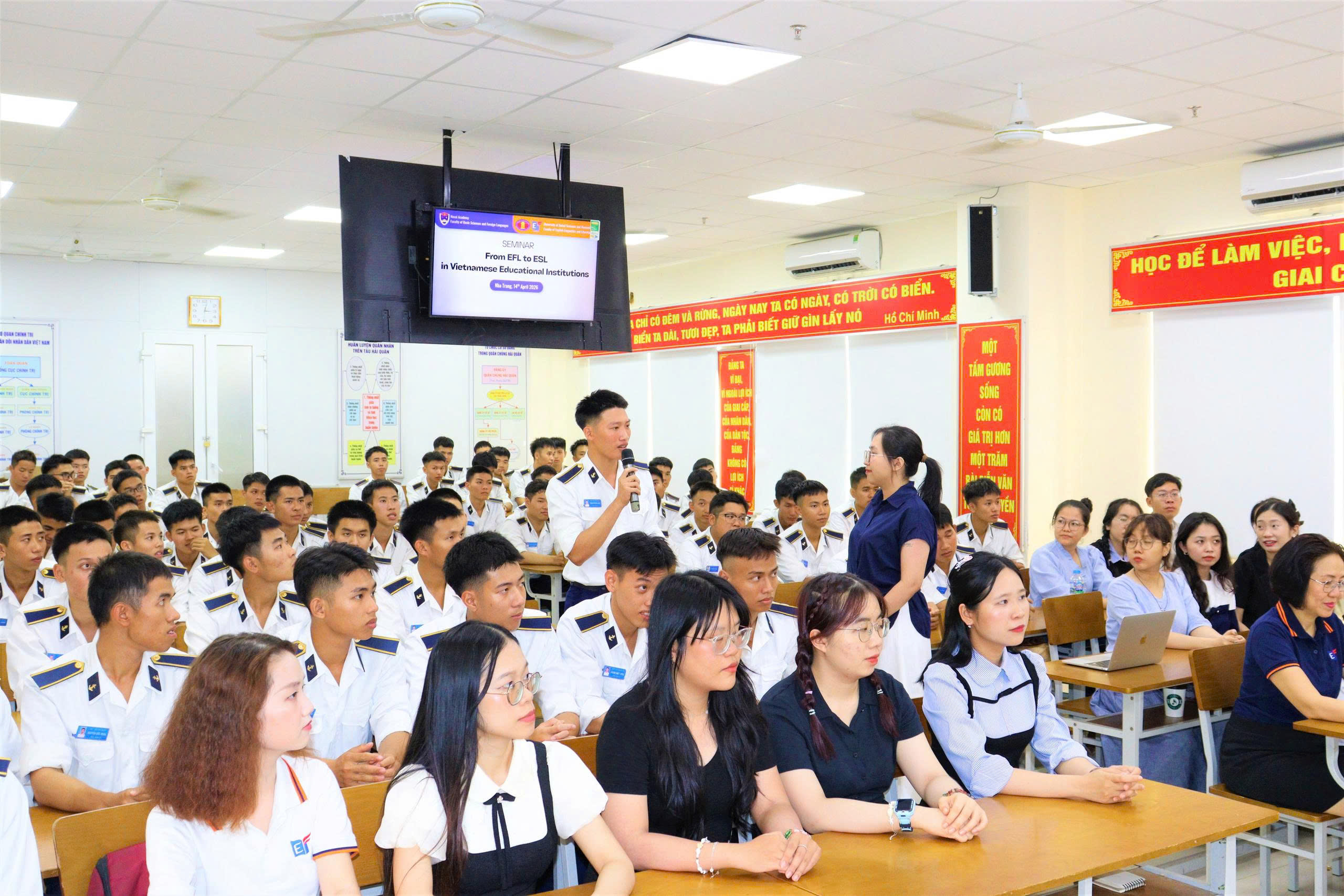Học viện Hải quân đẩy mạnh các hoạt động nâng cao chất lượng học tập ngoại ngữ