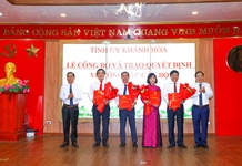 Tỉnh ủy Khánh Hòa: Công bố và trao quyết định về công tác cán bộ