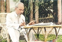 Thực hiện tư tưởng Hồ Chí Minh về gắn “xây” với “chống” để xây dựng Đảng ta “là đạo đức, là văn minh”